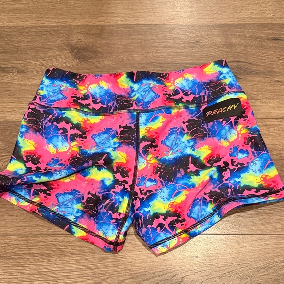 Peachy Athletic Workout Shorts - Picture 3 of 3